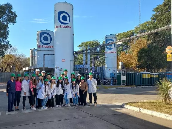 Visita educativa de estudiantes de Farmacia a Air Liquide Healthcare en Córdoba